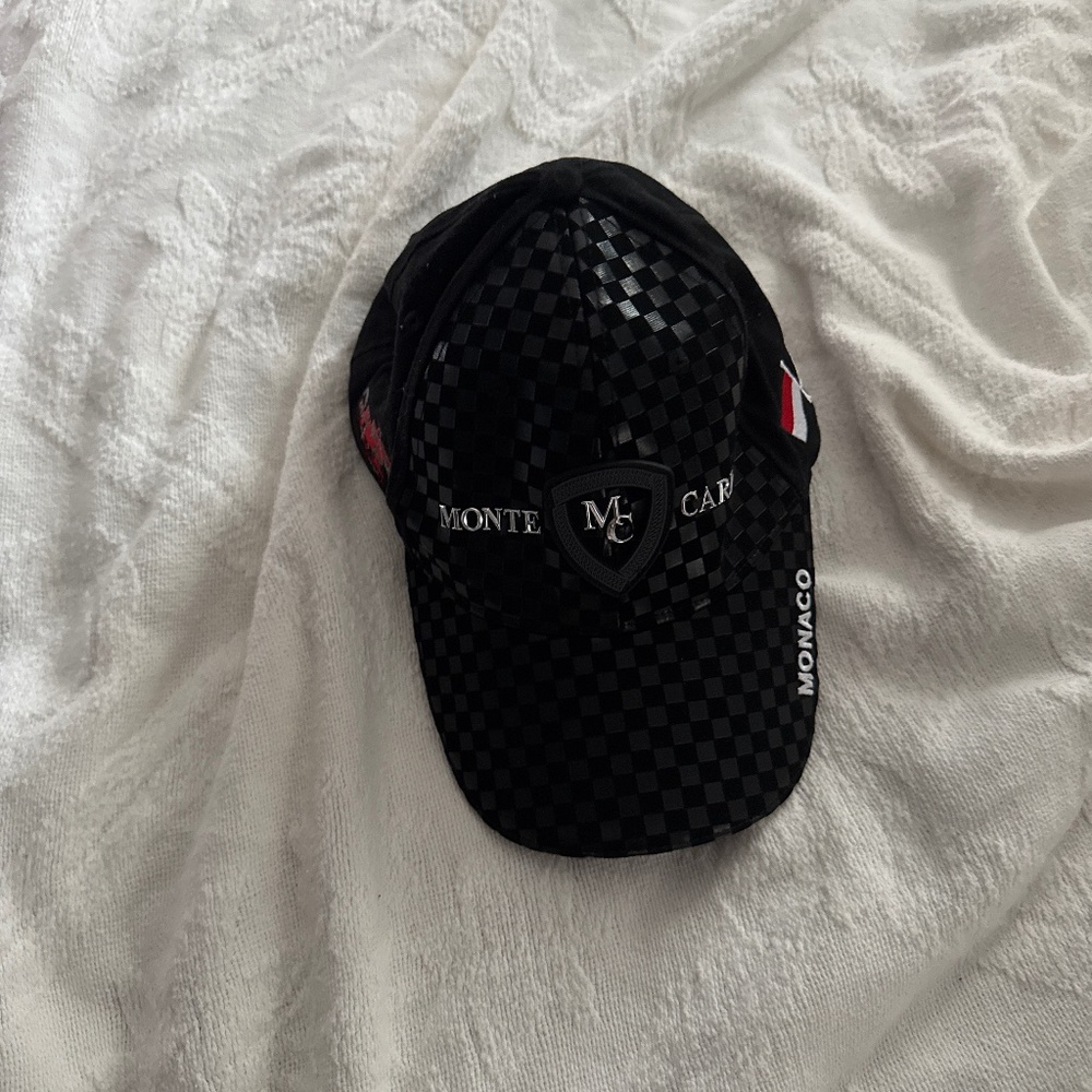 Monte Carlo hat